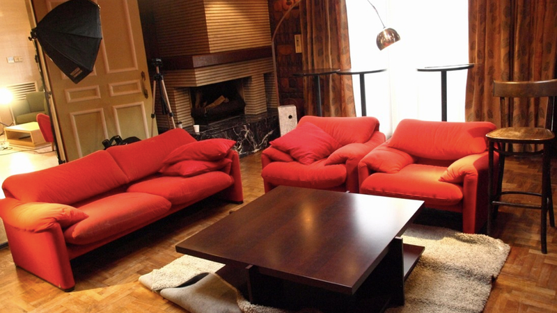 Illustration for article titled Inside Cosplay Photography Events (And a Fancy Shinjuku Apartment)